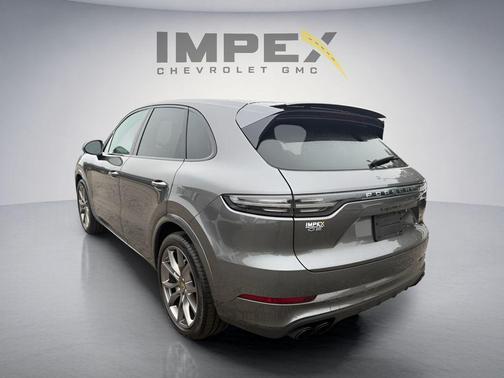 2022 Porsche Cayenne Turbo