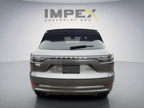 2022 Porsche Cayenne Turbo