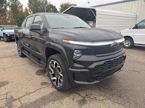 2025 Chevrolet Silverado EV RST