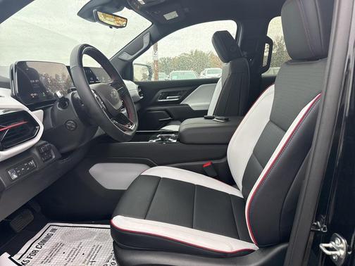 2025 Chevrolet Silverado EV RST