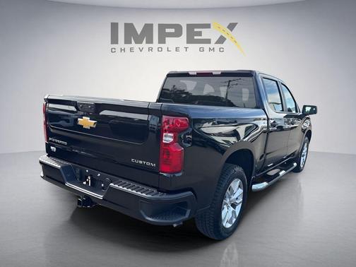 Black 2026 Chevrolet Silverado 1500 Custom