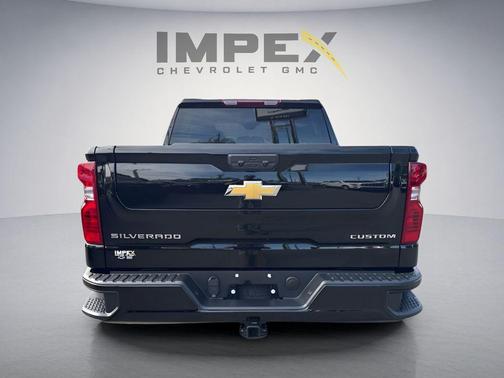 Black 2026 Chevrolet Silverado 1500 Custom