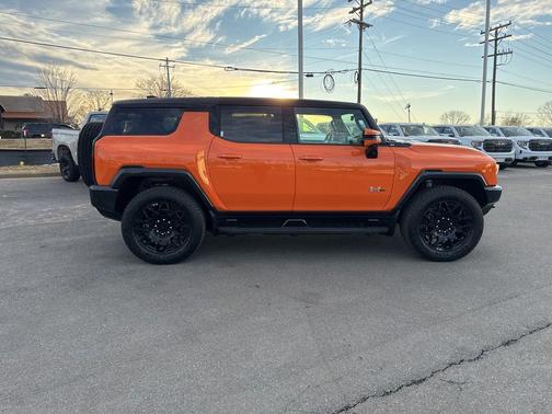 2024 GMC HUMMER EV SUV 2X