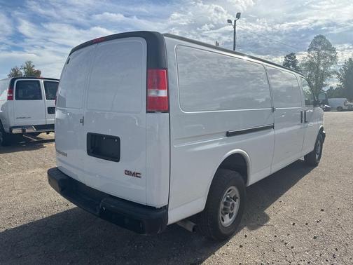 2023 GMC Savana 2500 Work Van