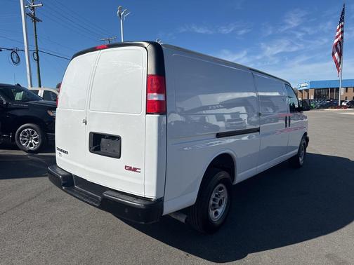 2023 GMC Savana 2500 Work Van