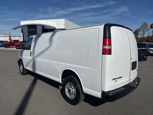 2023 GMC Savana 2500 Work Van