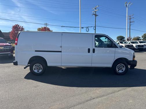 2023 GMC Savana 2500 Work Van