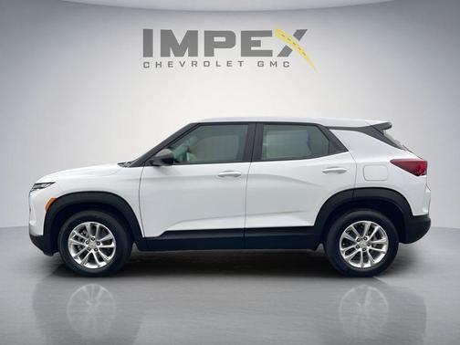 Summit White 2026 Chevrolet Trailblazer LS