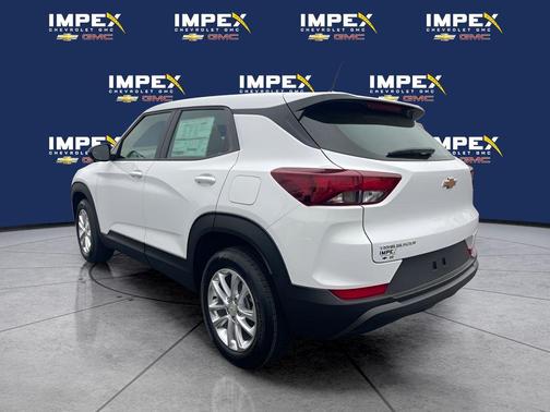 Summit White 2026 Chevrolet Trailblazer LS