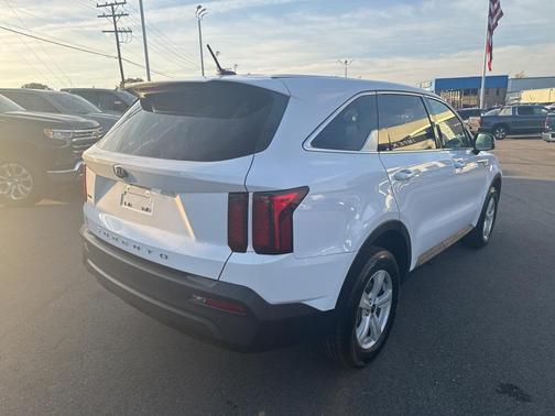2021 Kia Sorento LX