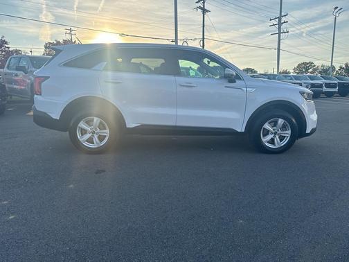 2021 Kia Sorento LX