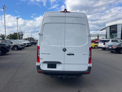 2025 Mercedes-Benz Sprinter 2500 High Roof