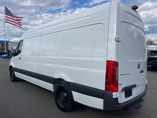 2025 Mercedes-Benz Sprinter 2500 High Roof