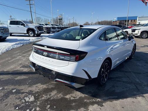2025 Hyundai SONATA SEL