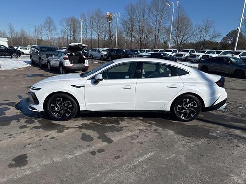 2025 Hyundai SONATA SEL