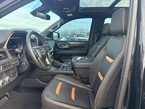 2023 GMC Yukon XL 4WD AT4