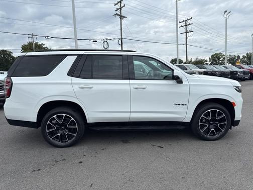 2022 Chevrolet Tahoe 4WD RST