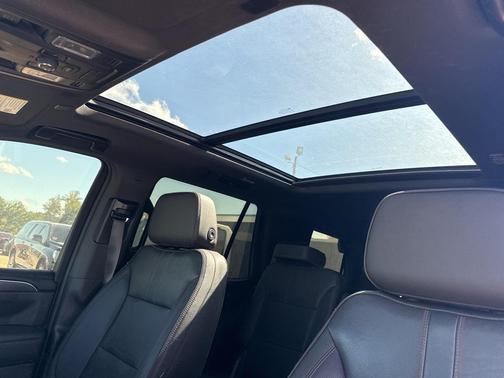 2022 Chevrolet Tahoe 4WD RST