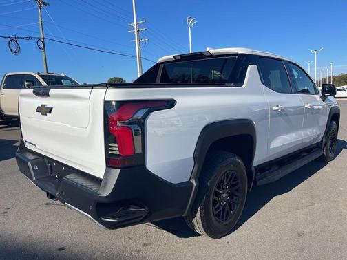 2025 Chevrolet Silverado EV LT
