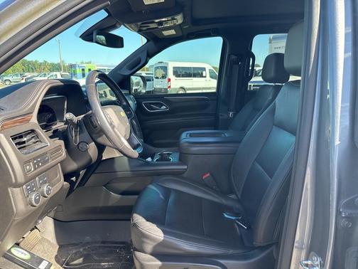 2022 Chevrolet Suburban LT