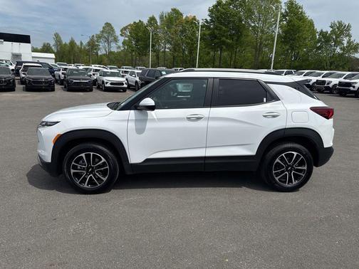 Summit White 2025 Chevrolet Trailblazer LT