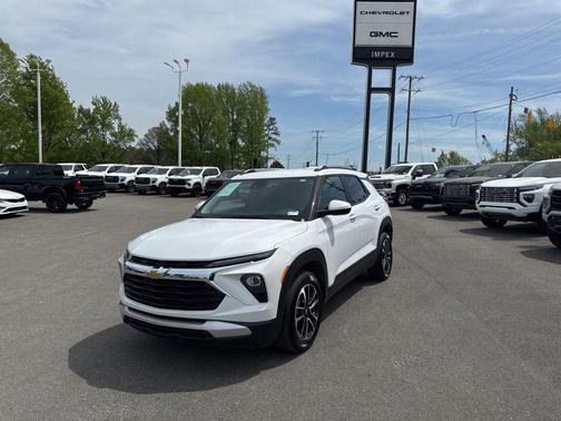 Summit White 2025 Chevrolet Trailblazer LT