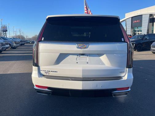 2022 Cadillac Escalade Premium Luxury