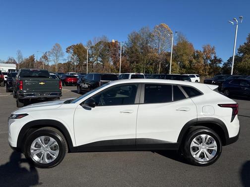 2024 Chevrolet Trax LS