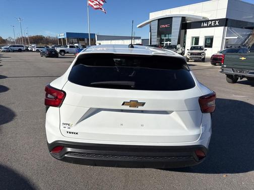 2024 Chevrolet Trax LS