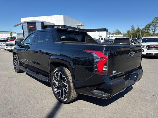 2025 Chevrolet Silverado EV RST
