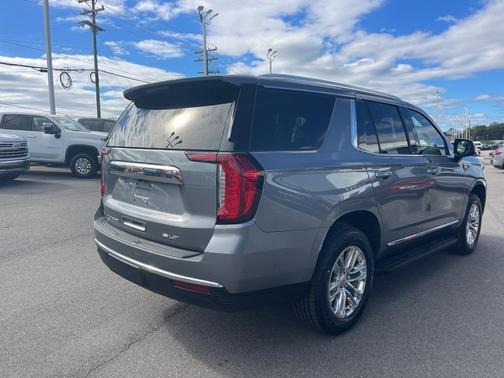 2022 GMC Yukon SLT