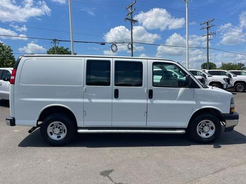 2022 Chevrolet Express 2500 RWD 2500 Regular Wheelbase WT