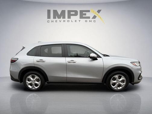 Lunar Silver Metallic 2025 Honda HR-V LX