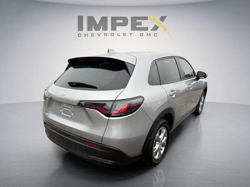 Lunar Silver Metallic 2025 Honda HR-V LX