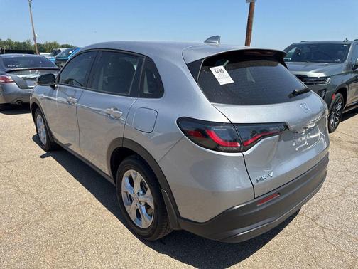 Lunar Silver Metallic 2025 Honda HR-V LX