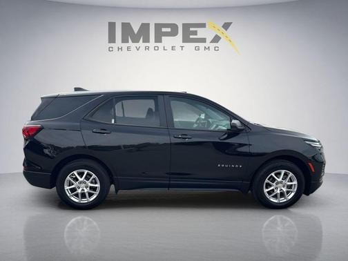 Mosaic Black Metallic 2024 Chevrolet Equinox LS