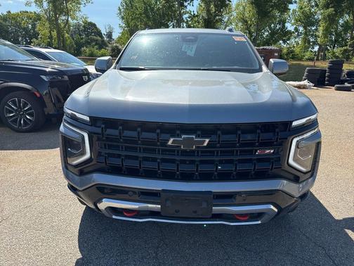 Sterling Gray Metallic 2025 Chevrolet Suburban 4WD Z71