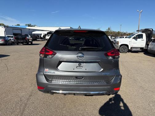 2020 Nissan Rogue S