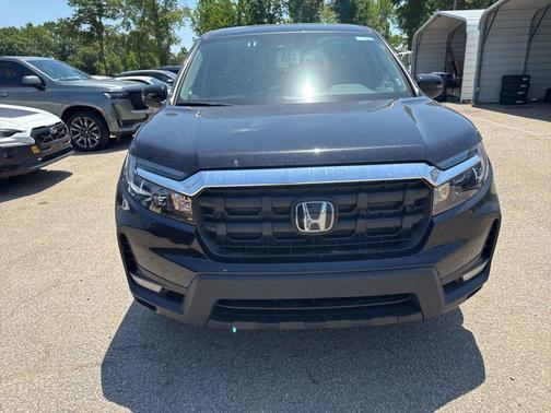 Crystal Black Pearl 2025 Honda Ridgeline RTL