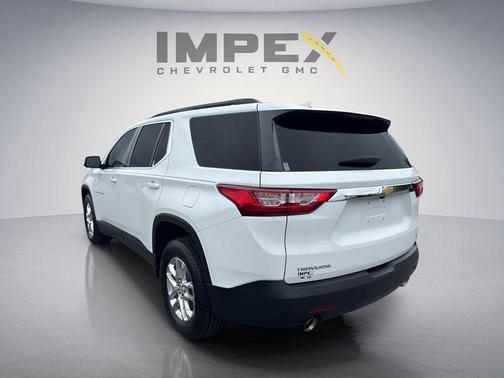 Summit White 2020 Chevrolet Traverse LT Cloth
