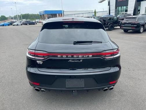 2021 Porsche Macan Base