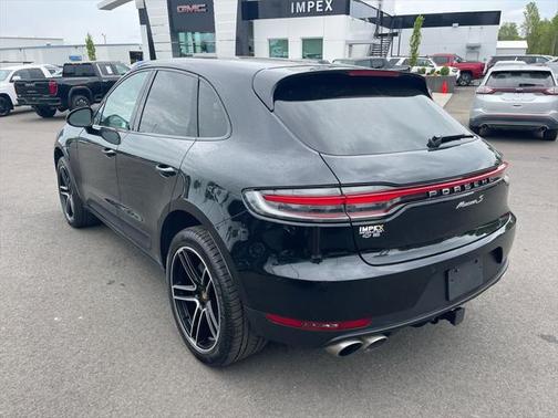 2021 Porsche Macan Base