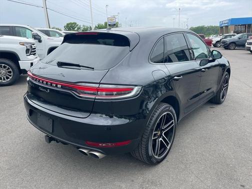 2021 Porsche Macan Base