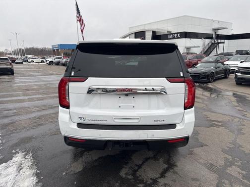 2022 GMC Yukon XL SLT