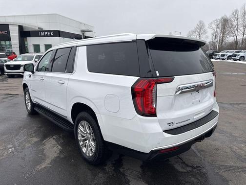 2022 GMC Yukon XL SLT