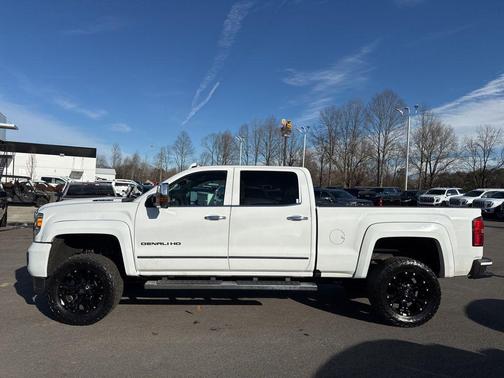 2017 GMC Sierra 2500 Denali