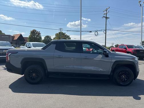 2025 Chevrolet Silverado EV LT