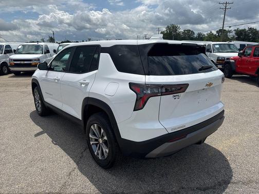 Summit White 2026 Chevrolet Equinox 1LT