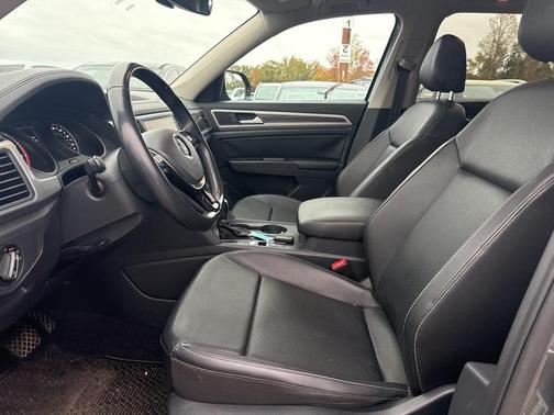 2019 Volkswagen Atlas 2.0T SE w/Technology