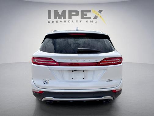 White Platinum Metallic Tri-Coat 2015 Lincoln MKC Base